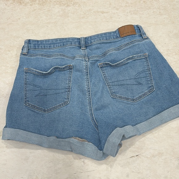 American Eagle Mom Short size 10 - Picture 2 of 6